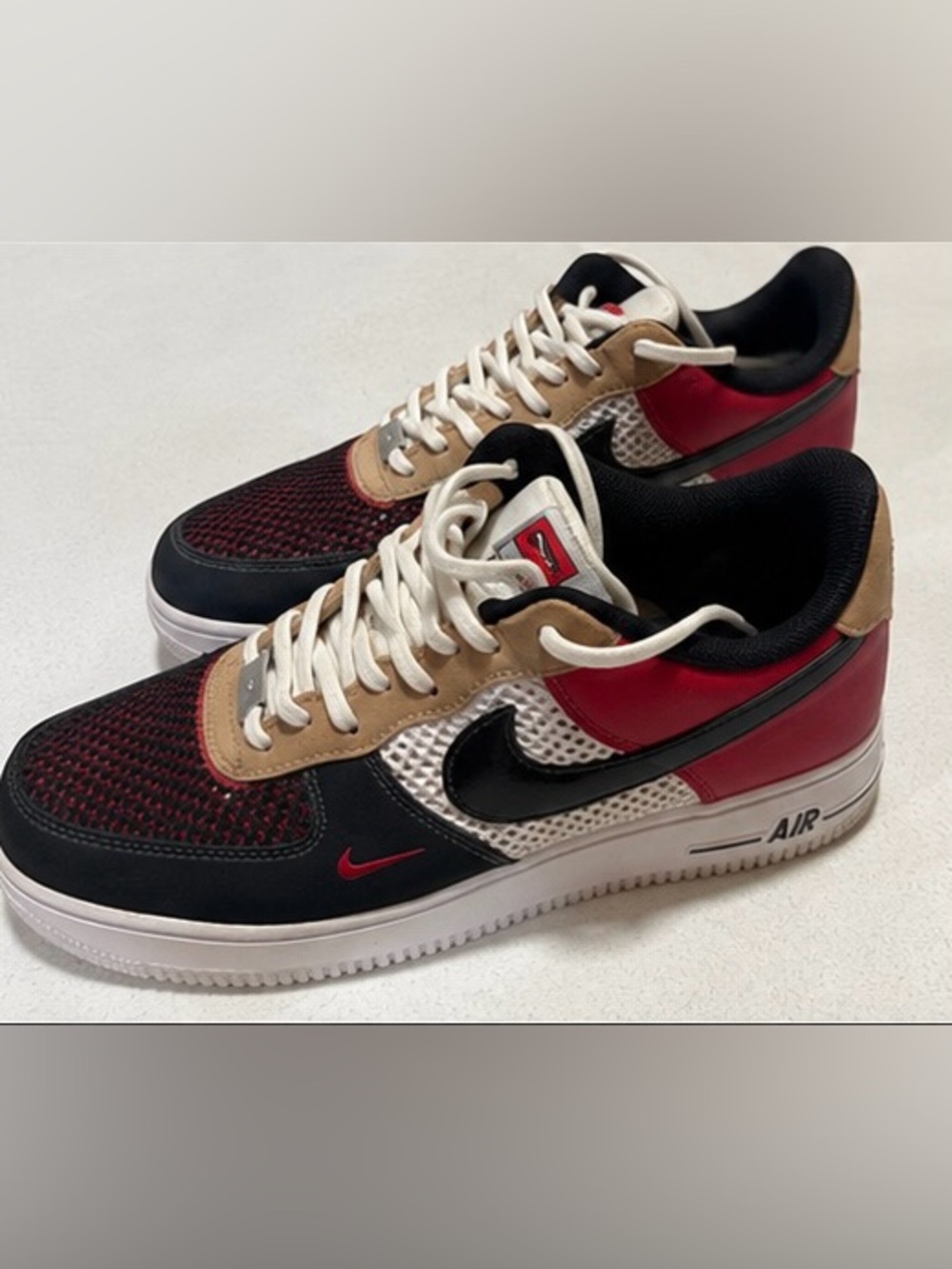 Nike Men’s Low-Top Sneakers - Black/Red/Tan/Cream